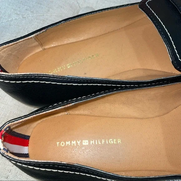 Tommy Hilfiger NWOB! Trudiy2 Black Loafer Signature Beckle Shoes Size 7.5 - Picture 8 of 11